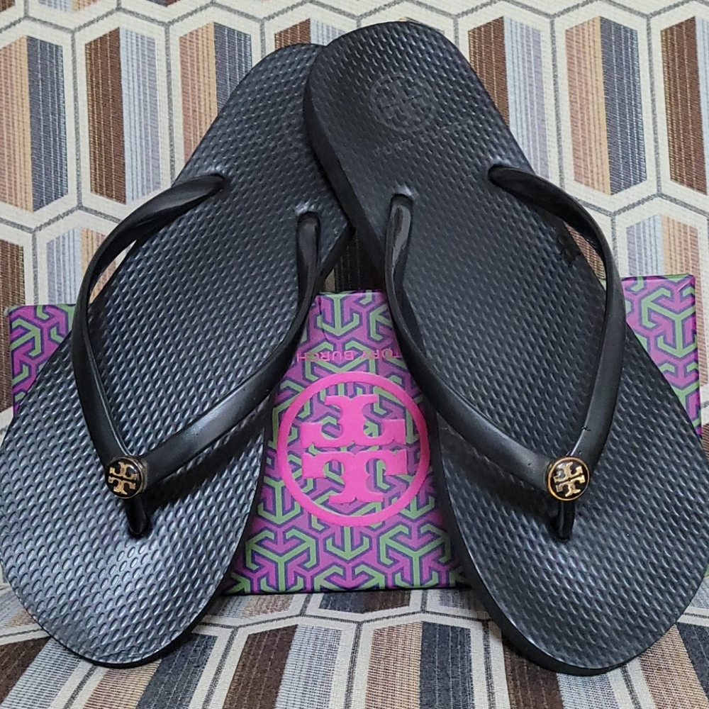 Tory Burch black flip flops w/ box